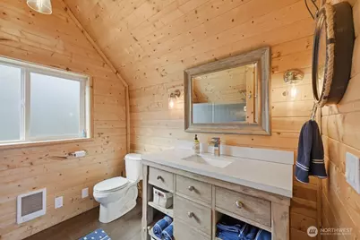 270 E Grapeview Point Road, Allyn, WA 98524 - Photo 12