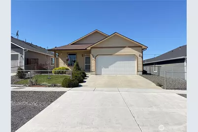 27 S Ginko Street, Soap Lake, WA 98851 - Photo 1
