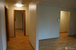 12019 Bingham Ave E, Tacoma, WA 98446 - Photo 16