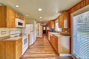 35379 N Shore Dr, Mount Vernon, WA 98274 - Photo 14