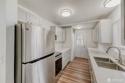 21004 NE 91st Street, Redmond, WA 98053 - Photo 12