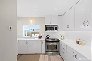 3051 Alki Ave SW, Seattle, WA 98116 - Photo 10