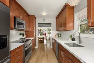 7710 32nd Ave NE, Seattle, WA 98115 - Photo 6