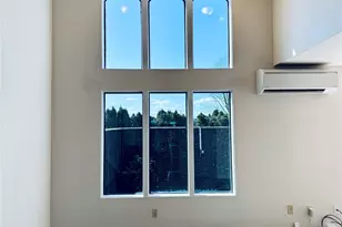 743 Marine View Dr, Longview, WA 98632 - Photo 2