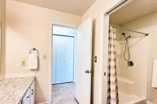 743 Marine View Dr, Longview, WA 98632 - Photo 14