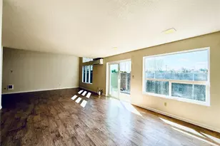 743 Marine View Dr, Longview, WA 98632 - Photo 12