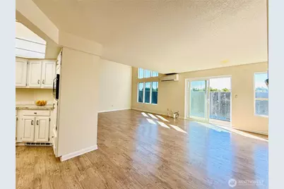 743 Marine View Drive #8, Longview, WA 98632 - Photo 10