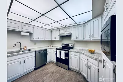 743 Marine View Drive #8, Longview, WA 98632 - Photo 4