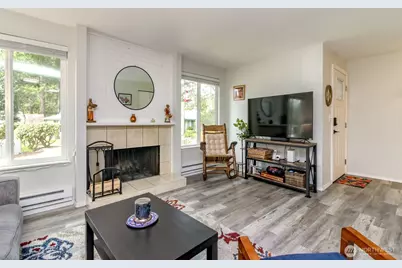 527 S 323rd Place #18B, Federal Way, WA 98003 - Photo 8