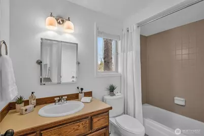 3915 245th Court SE, Sammamish, WA 98029 - Photo 24