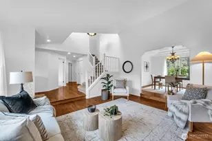 3915 245th Ct SE, Sammamish, WA 98029 - Photo 6