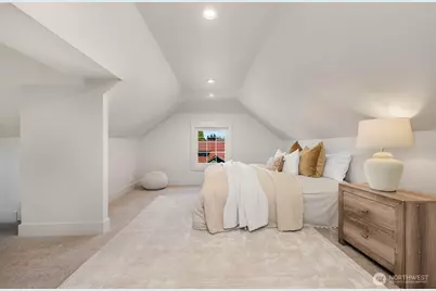 715 NE 60th Street, Seattle, WA 98115 - Photo 24