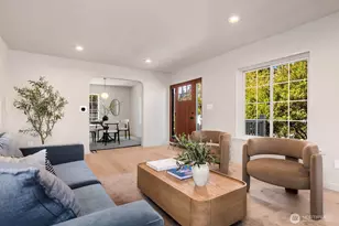 715 NE 60th St, Seattle, WA 98115 - Photo 8