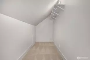 715 NE 60th St, Seattle, WA 98115 - Photo 28