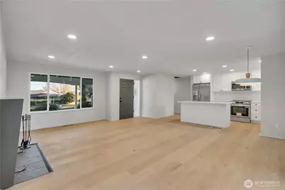 1122 E Filbert Street, Kent, WA 98030 - Photo 6