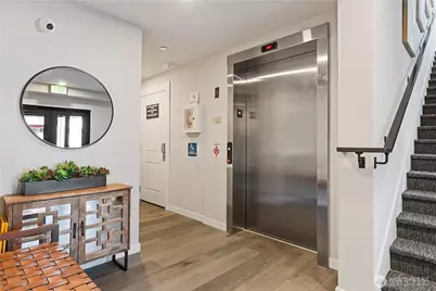 15538 NE 15th Place #301, Bellevue, WA 98007 - Photo 6