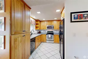 17121 SE 264th Pl, Covington, WA 98042 - Photo 2