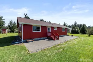 6849 SW 183rd Ave SW, Rochester, WA 98579 - Photo 2