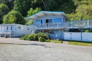 3202 Shoreline Dr, Camano Island, WA 98282 - Photo 2