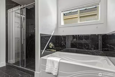 20042 94th Avenue NE, Bothell, WA 98011 - Photo 32