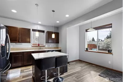 427 NE Nantucket Street, Bremerton, WA 98310 - Photo 4