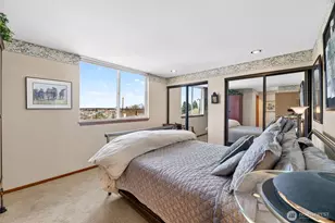 2350 10th Ave E, Seattle, WA 98102 - Photo 10