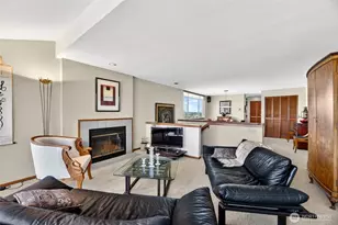 2350 10th Ave E, Seattle, WA 98102 - Photo 4