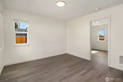 420 107th Place SW #2, Everett, WA 98204 - Photo 8