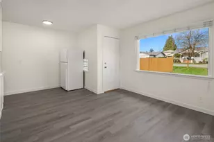 420 107th Pl SW, Everett, WA 98204 - Photo 2