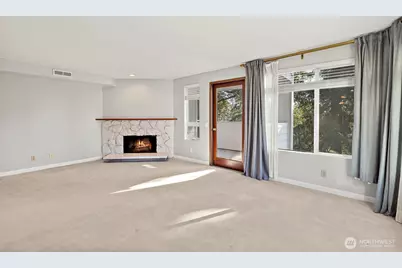 17417 Ashworth Avenue N #201, Shoreline, WA 98133 - Photo 12