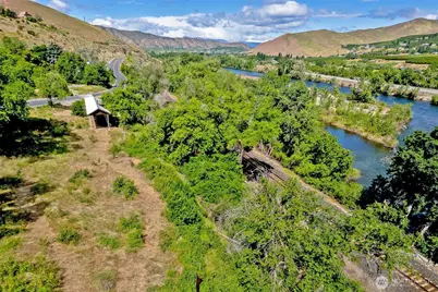 2080 Sleepy Hollow Road, Wenatchee, WA 98801 - Photo 16
