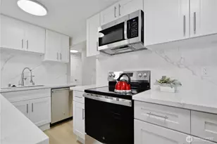 5720 37th Ave S, Seattle, WA 98118 - Photo 12