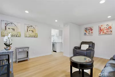 5720 37th Avenue S, Seattle, WA 98118 - Photo 6