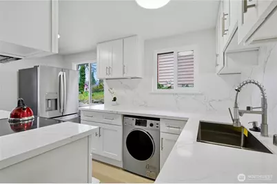 5720 37th Avenue S, Seattle, WA 98118 - Photo 10