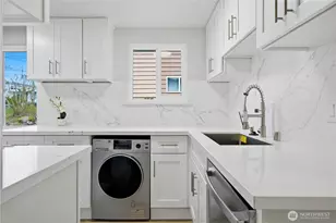 5720 37th Ave S, Seattle, WA 98118 - Photo 8