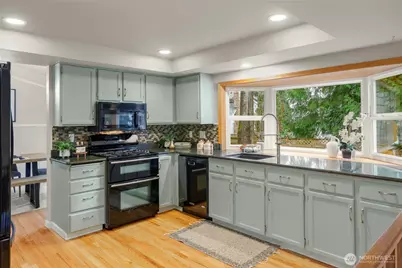 13708 175th Court NE, Redmond, WA 98052 - Photo 8