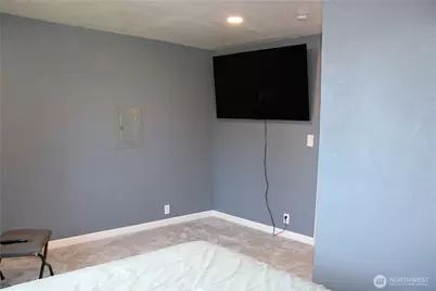 402 California Avenue N, Rainier, WA 98576 - Photo 20