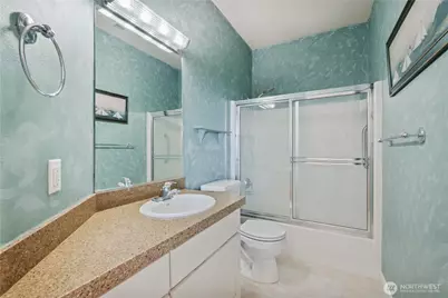 245 W St James Place, Longview, WA 98632 - Photo 18