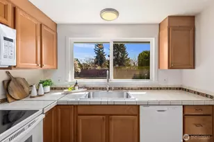 625 10th St, Snohomish, WA 98290 - Photo 12