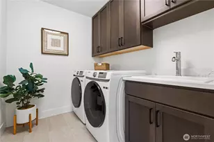 2582 136th Ln SE, Bellevue, WA 98005 - Photo 32