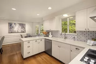 8910 SE 54th St, Mercer Island, WA 98040 - Photo 8