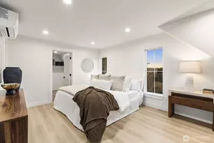 306 NW 45th St, Seattle, WA 98107 - Photo 18