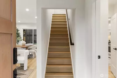 306 NW 45th Street, Seattle, WA 98107 - Photo 2