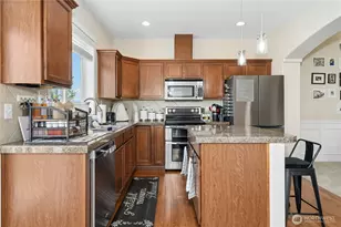 527 Pilchuck Path, Everett, WA 98201 - Photo 12