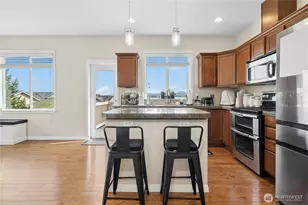 527 Pilchuck Path, Everett, WA 98201 - Photo 10
