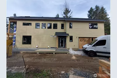 10731 B 17th Avenue NE, Seattle, WA 98125 - Photo 1