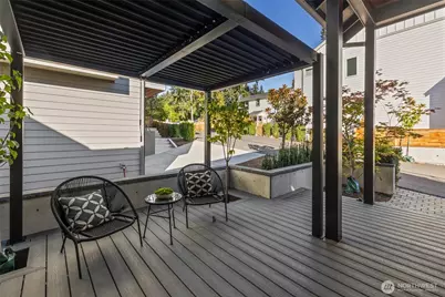 10731 B 17th Avenue NE, Seattle, WA 98125 - Photo 12