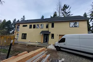 10731 B 17th Ave NE, Seattle, WA 98125 - Photo 2