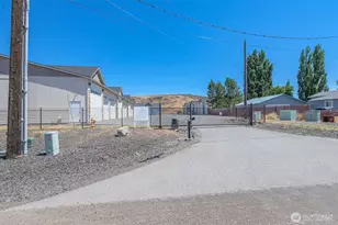 9967 W 8 Road NW, Quincy, WA 98848 - Photo 8