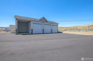 9967 W 8 Road NW, Quincy, WA 98848 - Photo 10